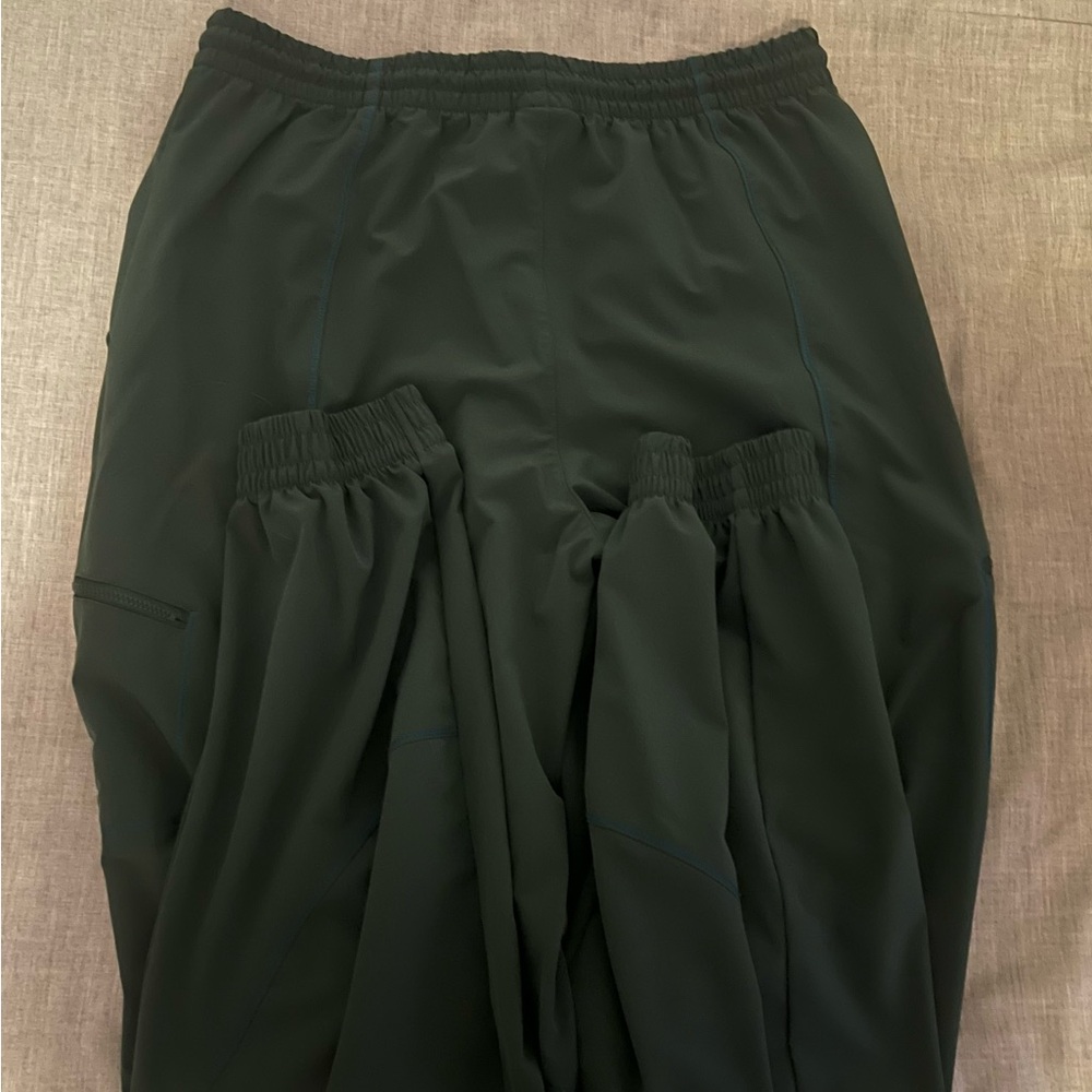Nike/jordan woman’s tunnel pants